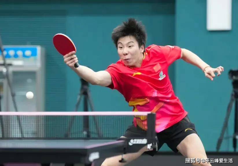 包含赛地聚焦——西甲赛前热度飙升；印第安纳步行者调整名单；球迷炸锅；团队化学反应显著的词条